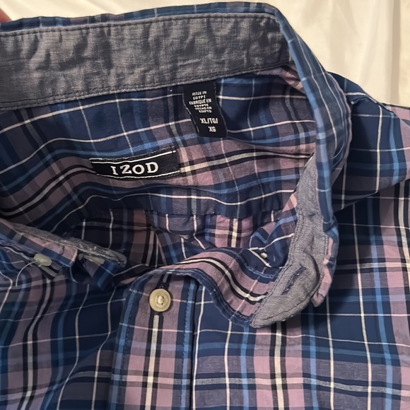 Izod Button down shirt - Picture 2 of 4